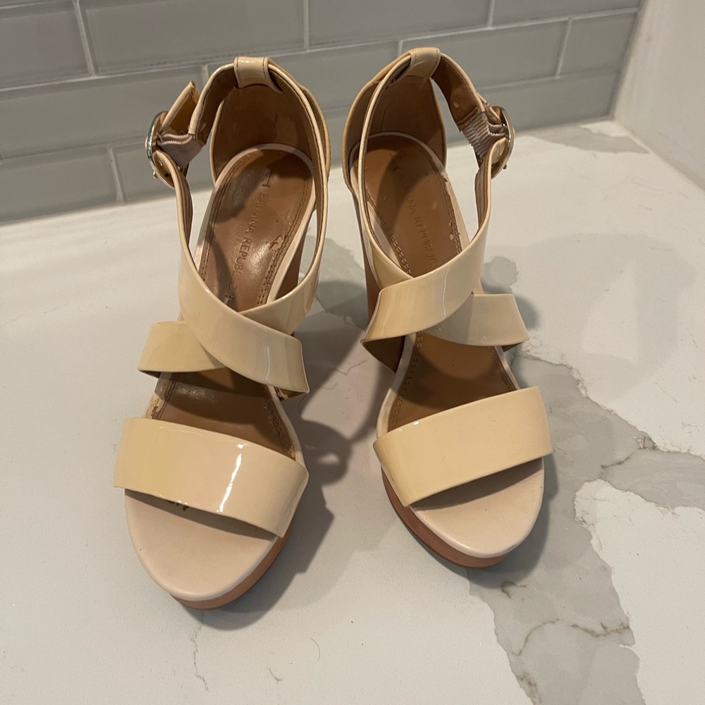 Platform Cream Wedges - Picture 2 of 6